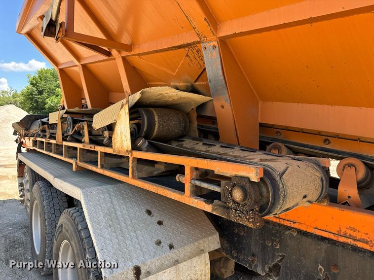 image for item EF2102 2006 Sterling L9500 conveyor truck