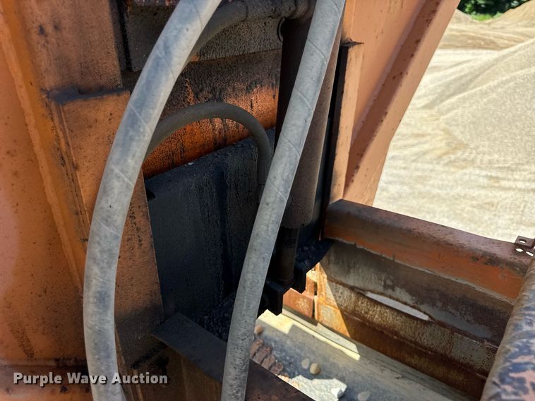 image for item EF2102 2006 Sterling L9500 conveyor truck