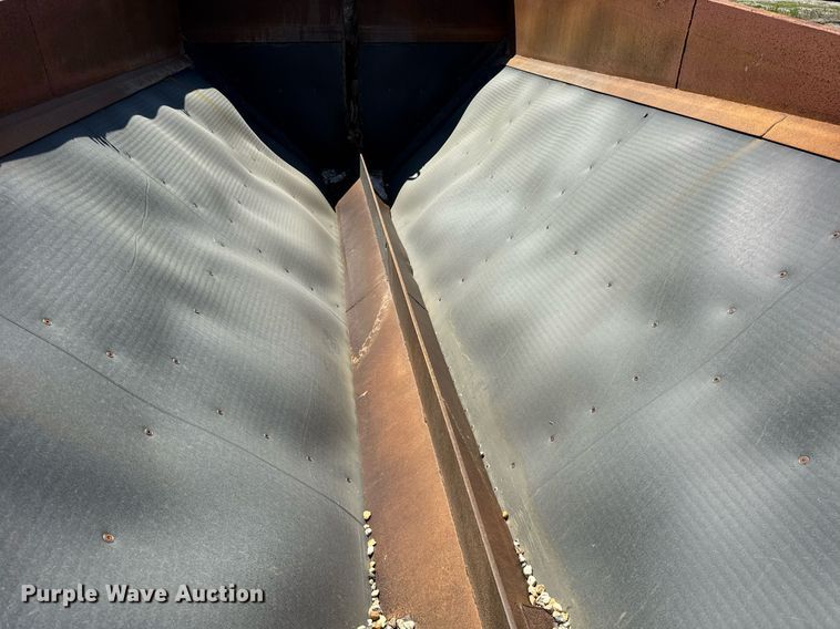 image for item EF2102 2006 Sterling L9500 conveyor truck