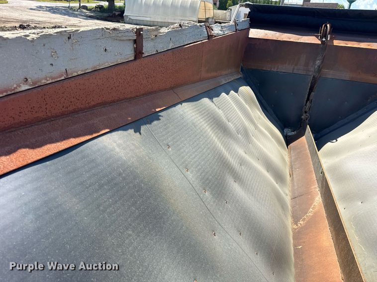 image for item EF2102 2006 Sterling L9500 conveyor truck