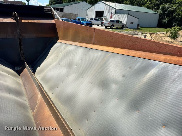 image for item EF2102 2006 Sterling L9500 conveyor truck