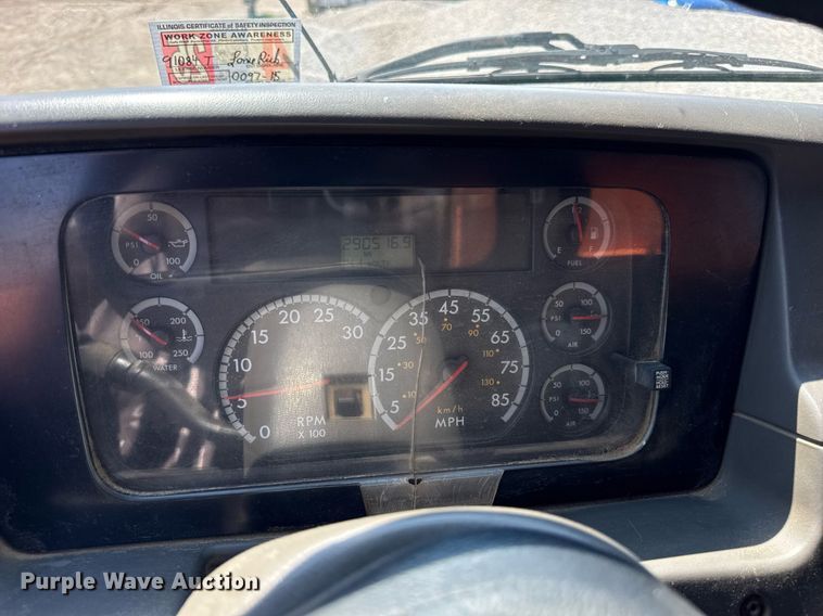 image for item EF2102 2006 Sterling L9500 conveyor truck