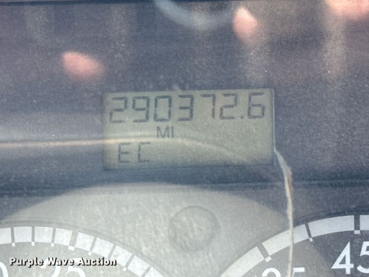 image for item EF2102 2006 Sterling L9500 conveyor truck