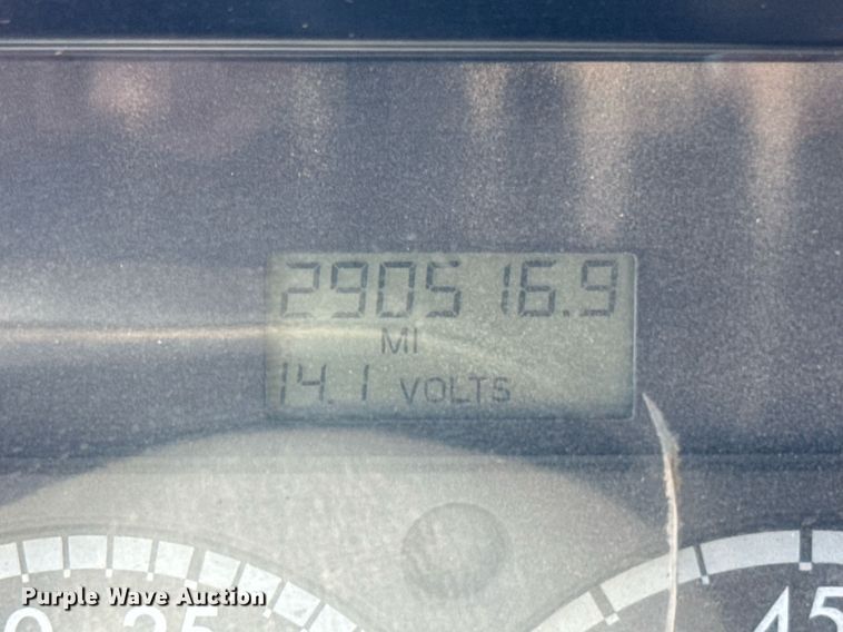 image for item EF2102 2006 Sterling L9500 conveyor truck