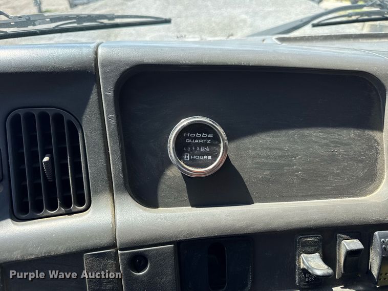 image for item EF2102 2006 Sterling L9500 conveyor truck