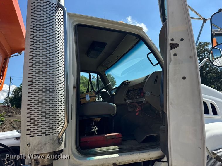 image for item EF2102 2006 Sterling L9500 conveyor truck