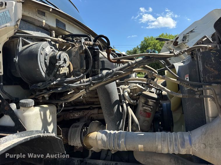 image for item EF2102 2006 Sterling L9500 conveyor truck