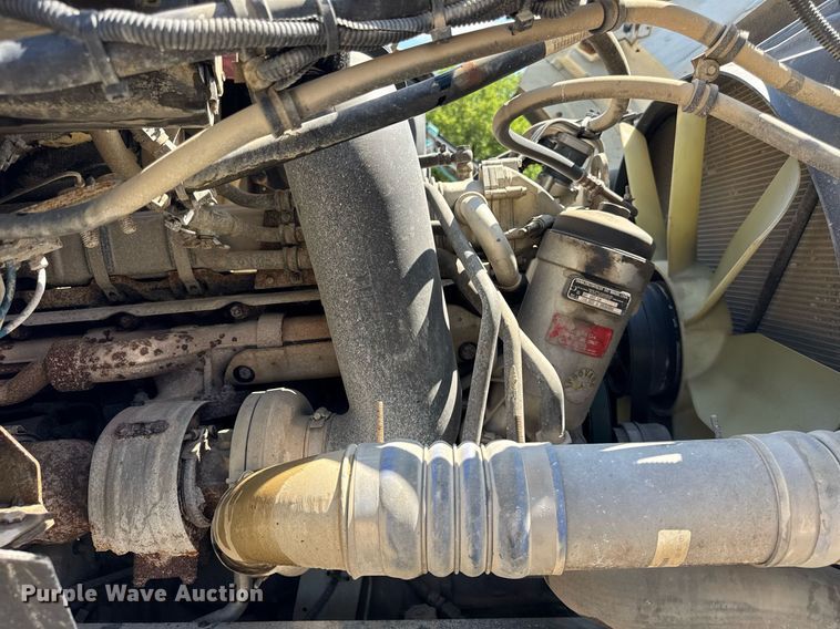 image for item EF2102 2006 Sterling L9500 conveyor truck