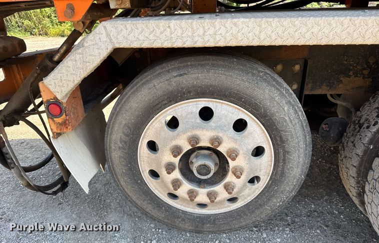 image for item EF2102 2006 Sterling L9500 conveyor truck