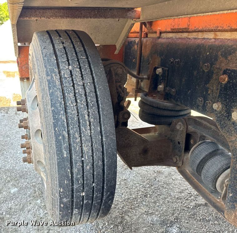 image for item EF2102 2006 Sterling L9500 conveyor truck