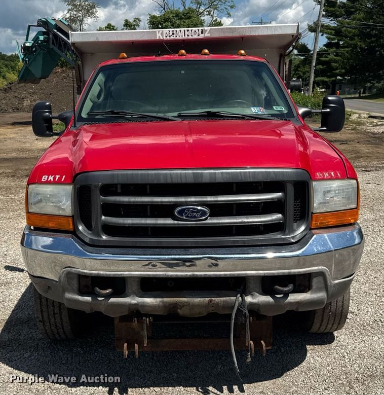 image for item EF2103 2001 Ford F550 dump truck