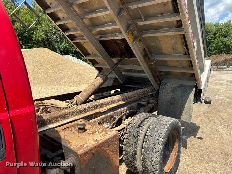 image for item EF2103 2001 Ford F550 dump truck