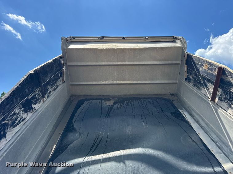 image for item EF2103 2001 Ford F550 dump truck