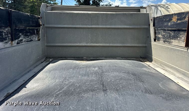 image for item EF2103 2001 Ford F550 dump truck