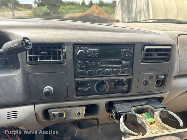 image for item EF2103 2001 Ford F550 dump truck