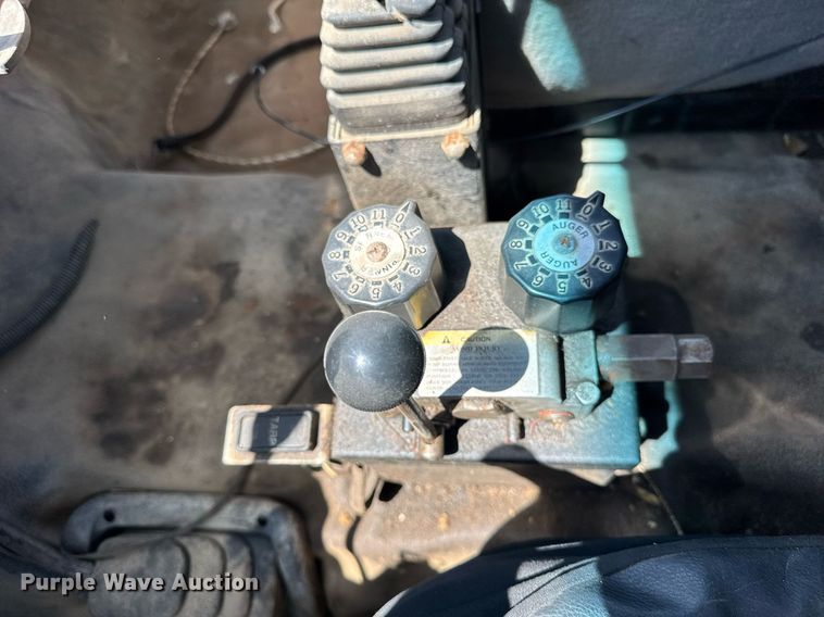 image for item EF2103 2001 Ford F550 dump truck