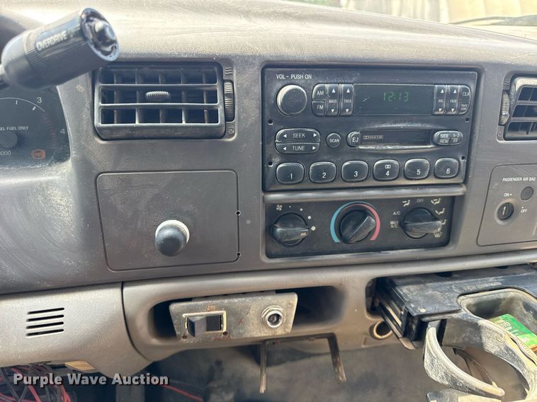 image for item EF2103 2001 Ford F550 dump truck