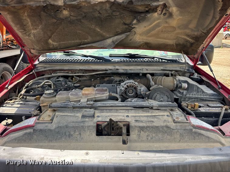 image for item EF2103 2001 Ford F550 dump truck