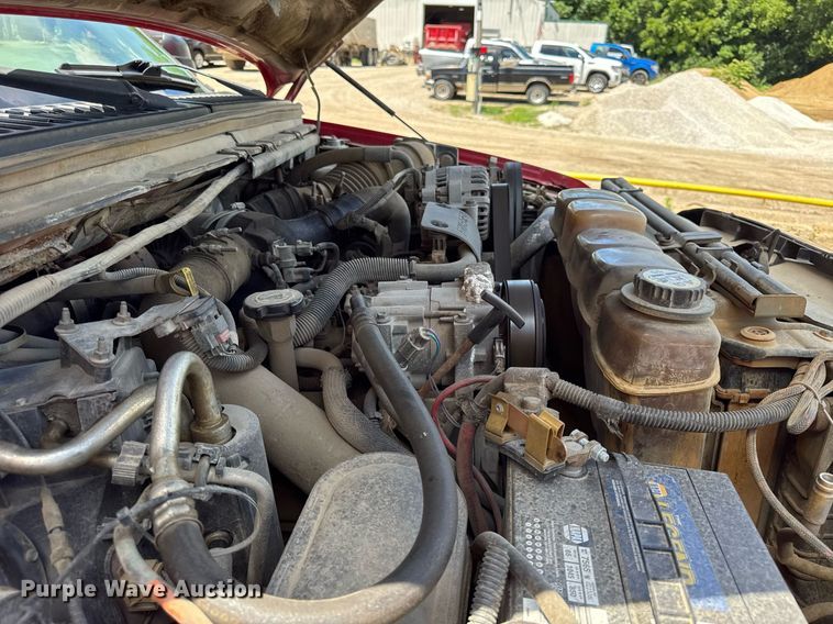 image for item EF2103 2001 Ford F550 dump truck