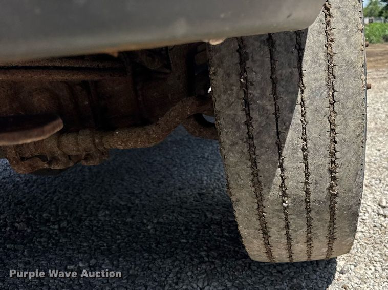 image for item EF2103 2001 Ford F550 dump truck