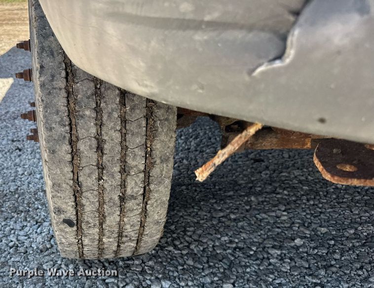 image for item EF2103 2001 Ford F550 dump truck