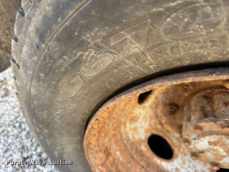 image for item EF2103 2001 Ford F550 dump truck