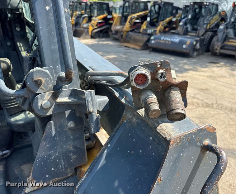 image for item EF2104 2013 John Deere 323DT tracked skid steer loader