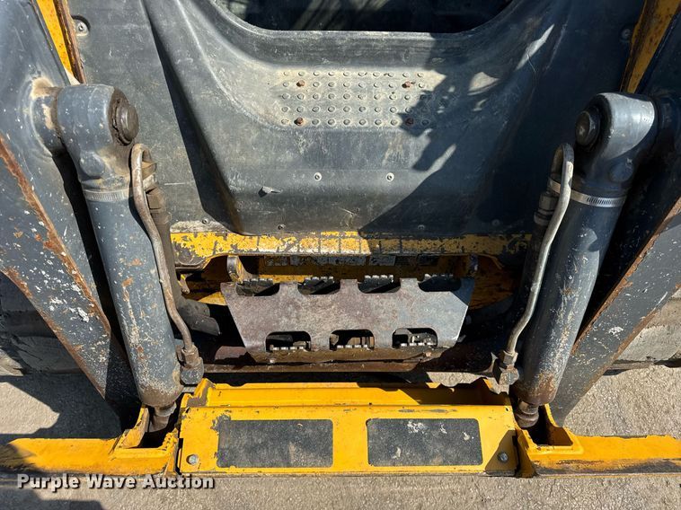 image for item EF2104 2013 John Deere 323DT tracked skid steer loader