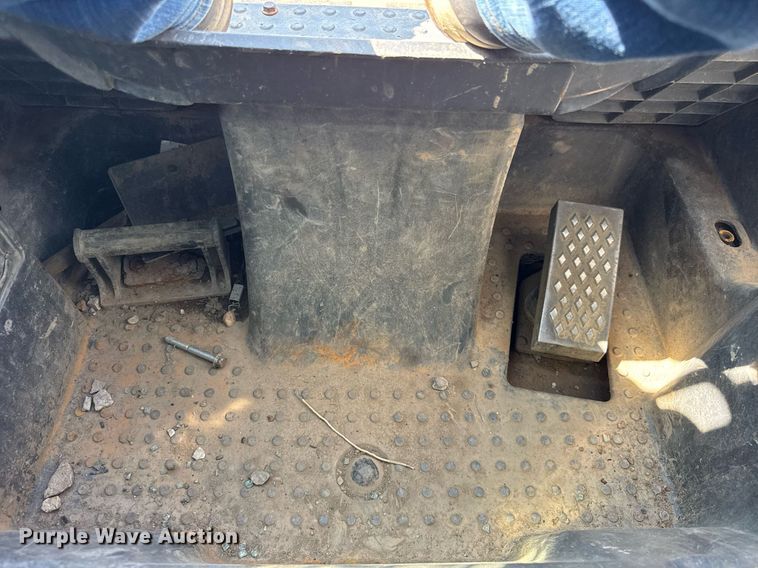 image for item EF2104 2013 John Deere 323DT tracked skid steer loader