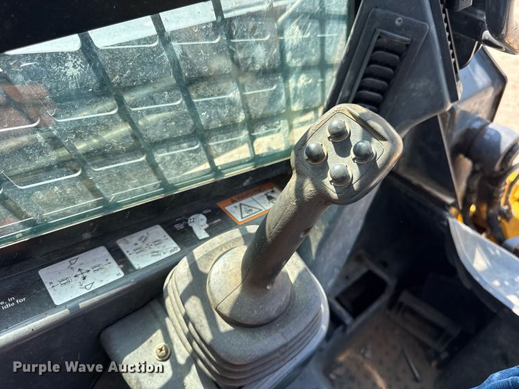 image for item EF2104 2013 John Deere 323DT tracked skid steer loader