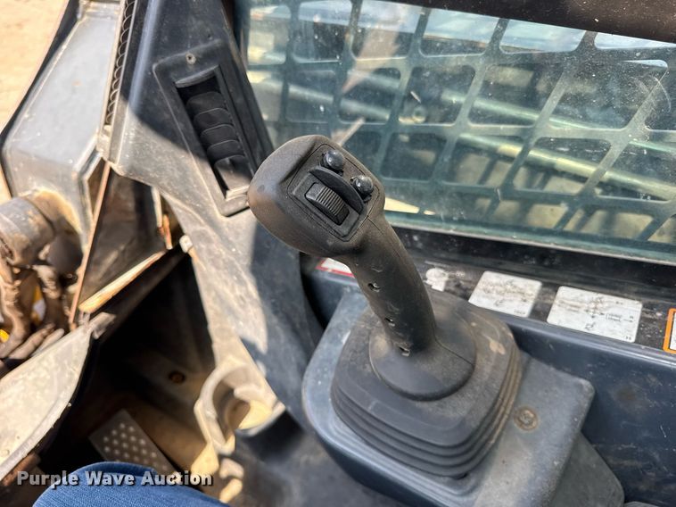 image for item EF2104 2013 John Deere 323DT tracked skid steer loader