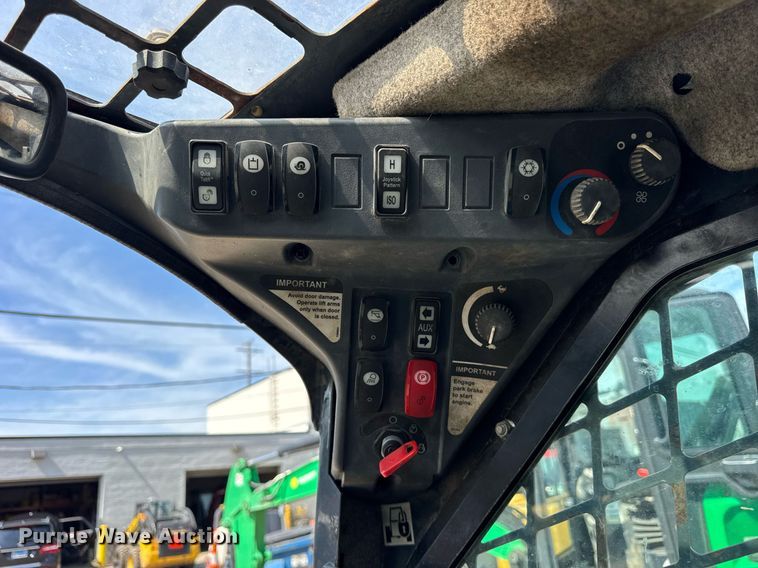 image for item EF2104 2013 John Deere 323DT tracked skid steer loader