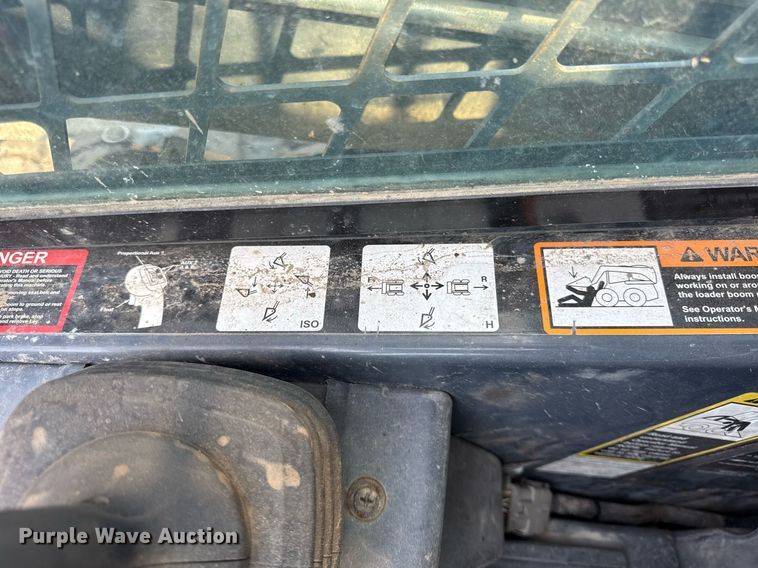 image for item EF2104 2013 John Deere 323DT tracked skid steer loader