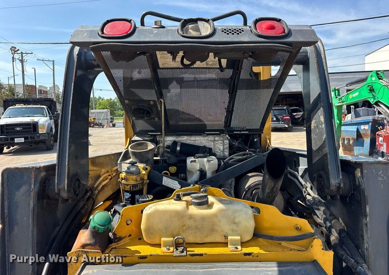 image for item EF2104 2013 John Deere 323DT tracked skid steer loader