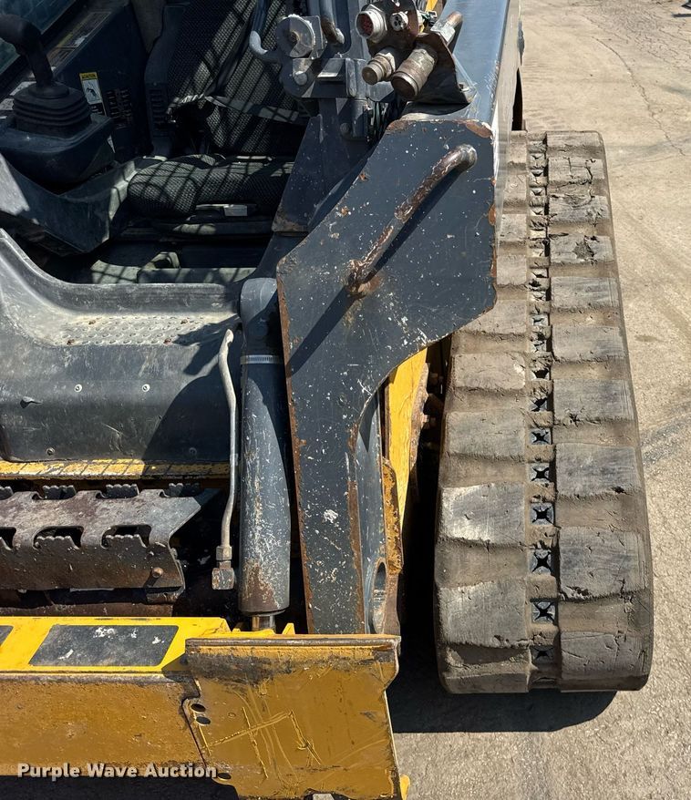 image for item EF2104 2013 John Deere 323DT tracked skid steer loader