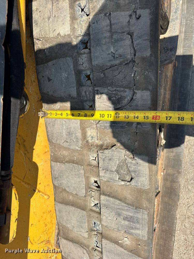 image for item EF2104 2013 John Deere 323DT tracked skid steer loader