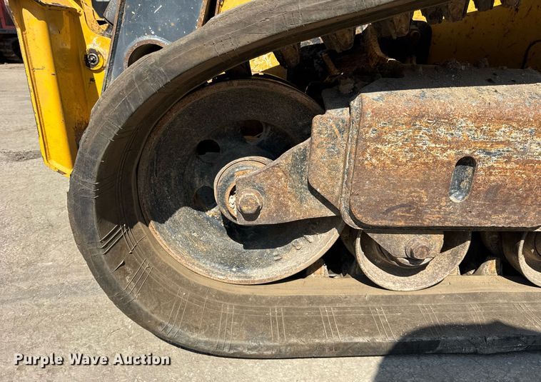 image for item EF2104 2013 John Deere 323DT tracked skid steer loader