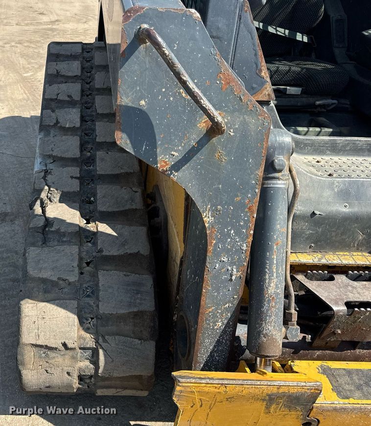 image for item EF2104 2013 John Deere 323DT tracked skid steer loader