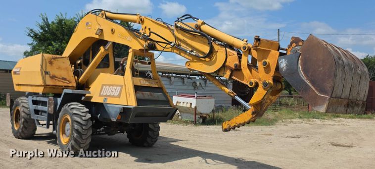 image for item EF3631 2004 Badger 1085D Cruz-Air  wheeled excavator