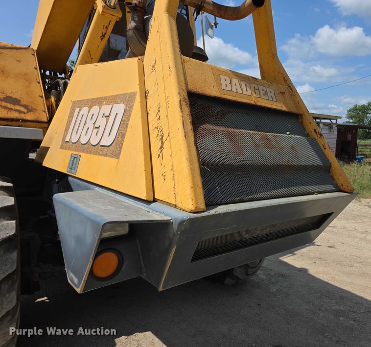 image for item EF3631 2004 Badger 1085D Cruz-Air  wheeled excavator