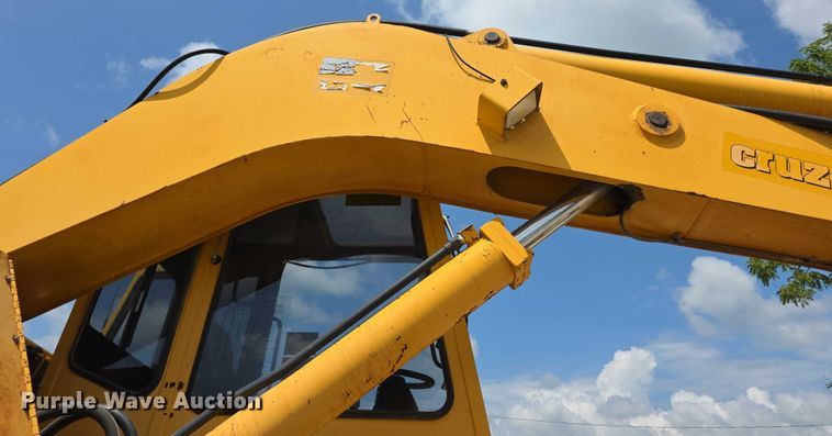 image for item EF3631 2004 Badger 1085D Cruz-Air  wheeled excavator