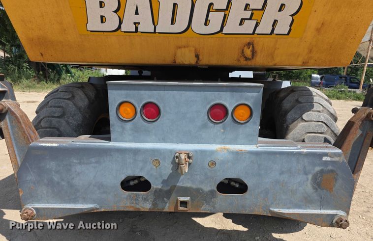 image for item EF3631 2004 Badger 1085D Cruz-Air  wheeled excavator