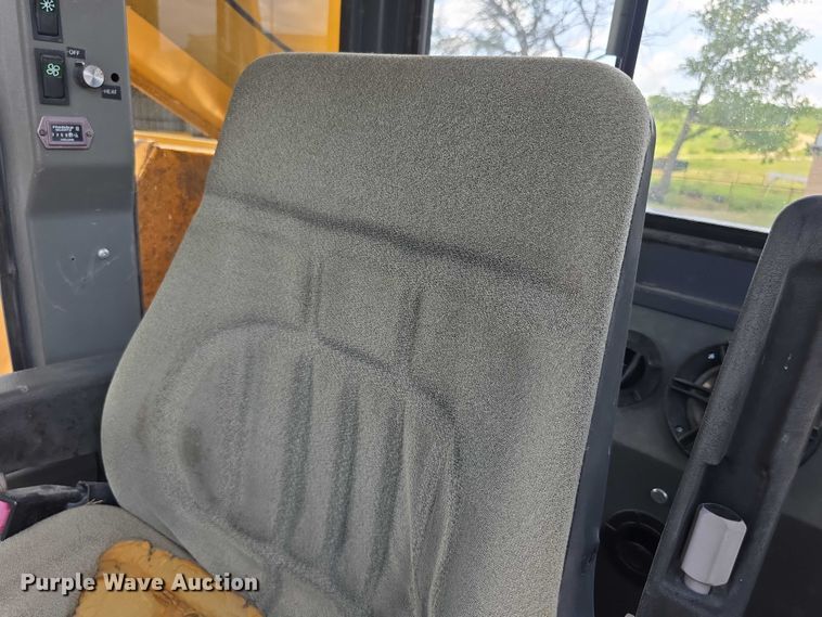 image for item EF3631 2004 Badger 1085D Cruz-Air  wheeled excavator