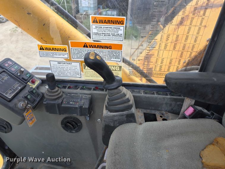 image for item EF3631 2004 Badger 1085D Cruz-Air  wheeled excavator