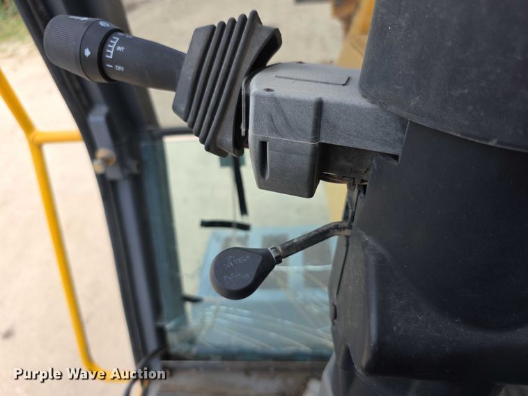 image for item EF3631 2004 Badger 1085D Cruz-Air  wheeled excavator