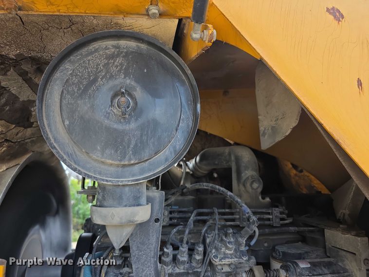 image for item EF3631 2004 Badger 1085D Cruz-Air  wheeled excavator