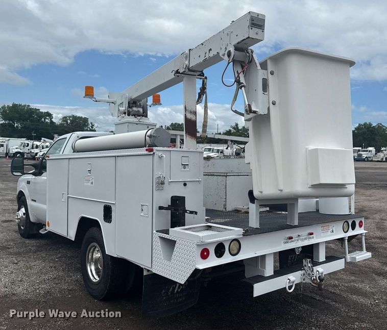 image for item EG5904 2000 Ford F350 Super Duty bucket truck