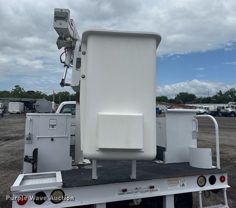 image for item EG5904 2000 Ford F350 Super Duty bucket truck