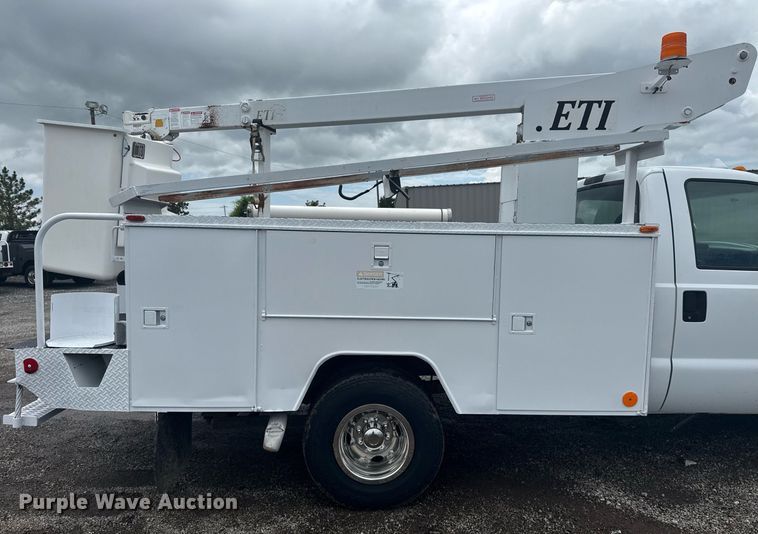 image for item EG5904 2000 Ford F350 Super Duty bucket truck