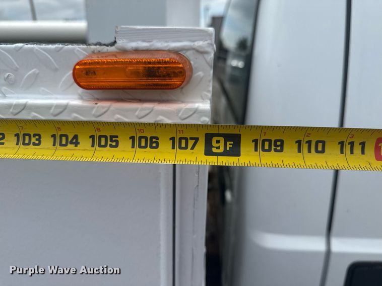 image for item EG5904 2000 Ford F350 Super Duty bucket truck